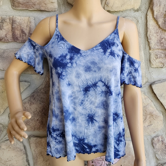 American Eagle Outfitters Tops - AMERICAN EAGLE | Cold Shoulder Soft & Sexy Tank/Tee